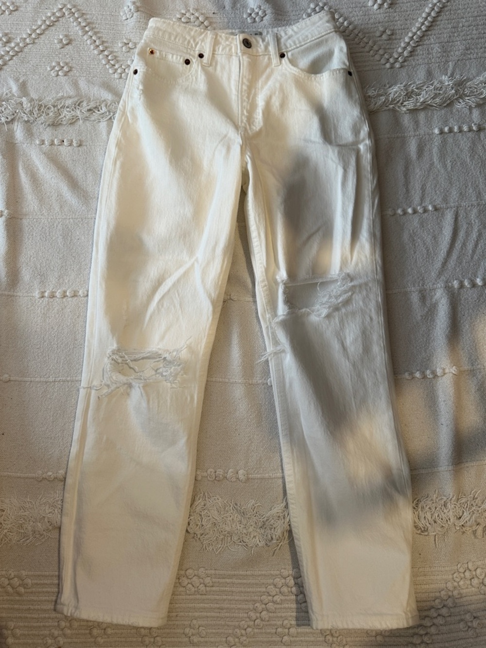 Abercrombie & Fitch White CURVE LOVE Distressed Straight-Leg Jeans - Preloved